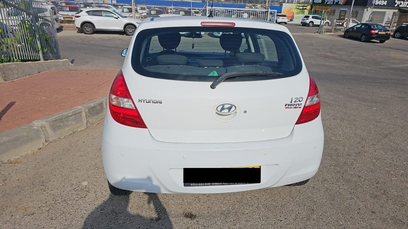 יונדאי I-20 INSPIRE 2011