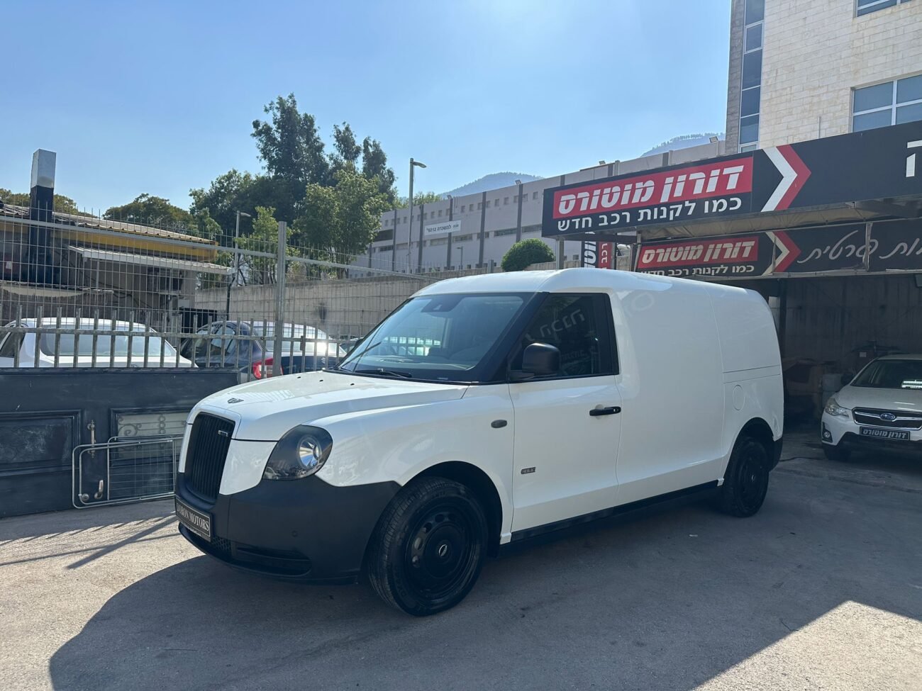 LEVC VN5 2022