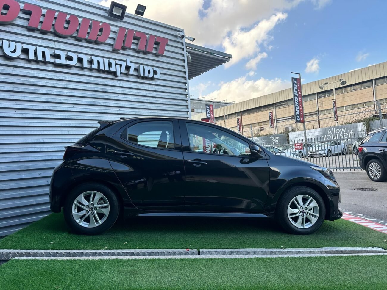 טויוטה יאריס STYLE PLUS 2025