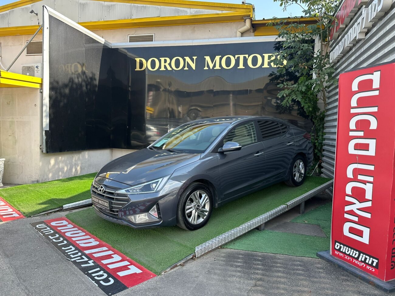 יונדאי 1600 2019