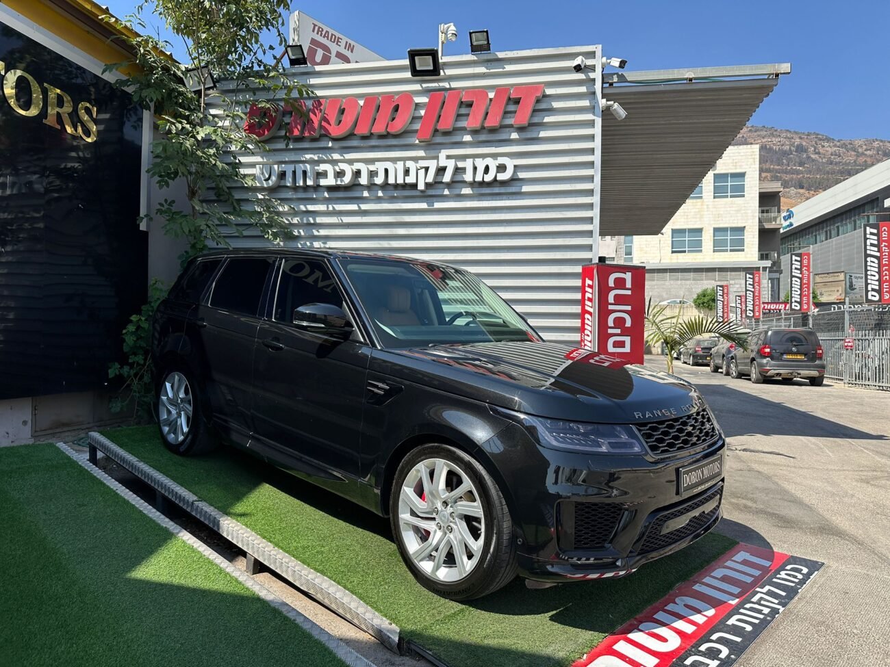 לנד רובר RANG R.SPORT 2021