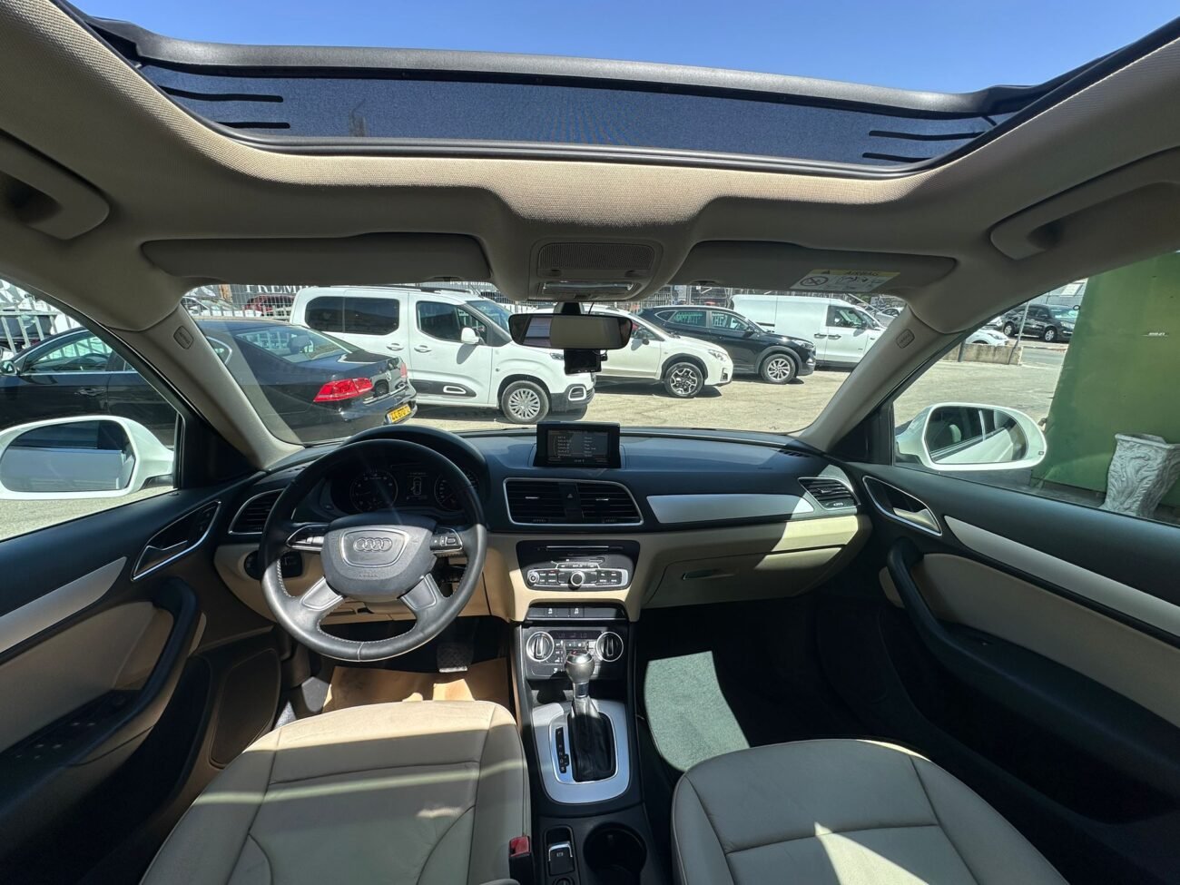 אאודי Q3 EXECUTIVE 2017