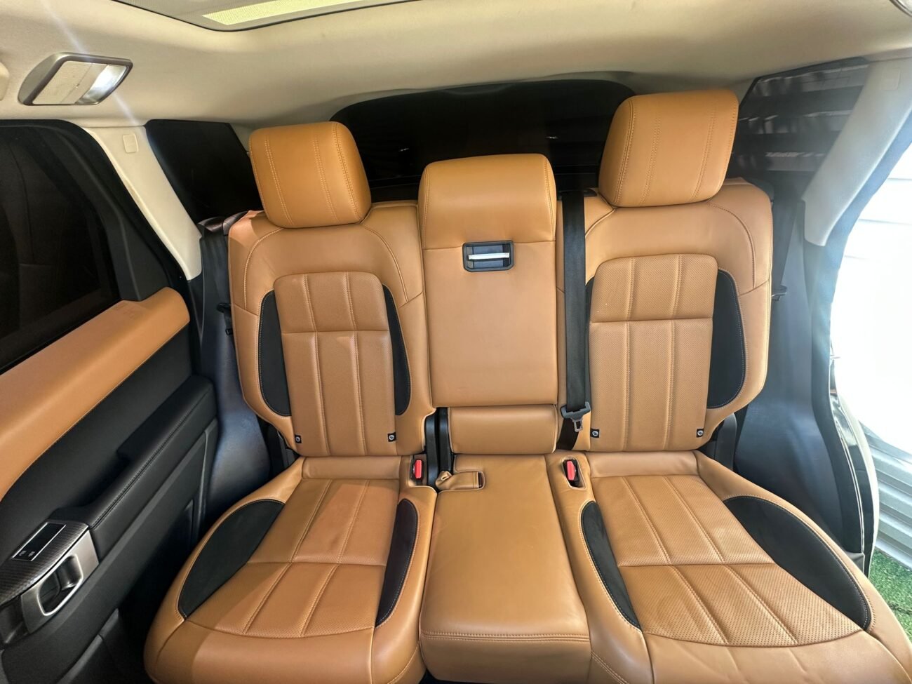 לנד רובר RANG R.SPORT 2021