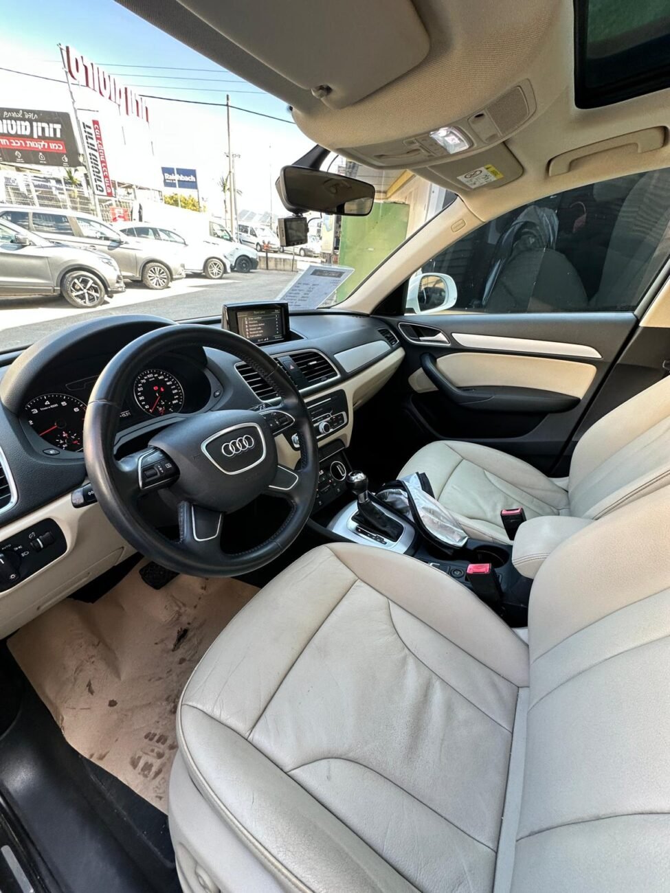 אאודי Q3 EXECUTIVE 2017