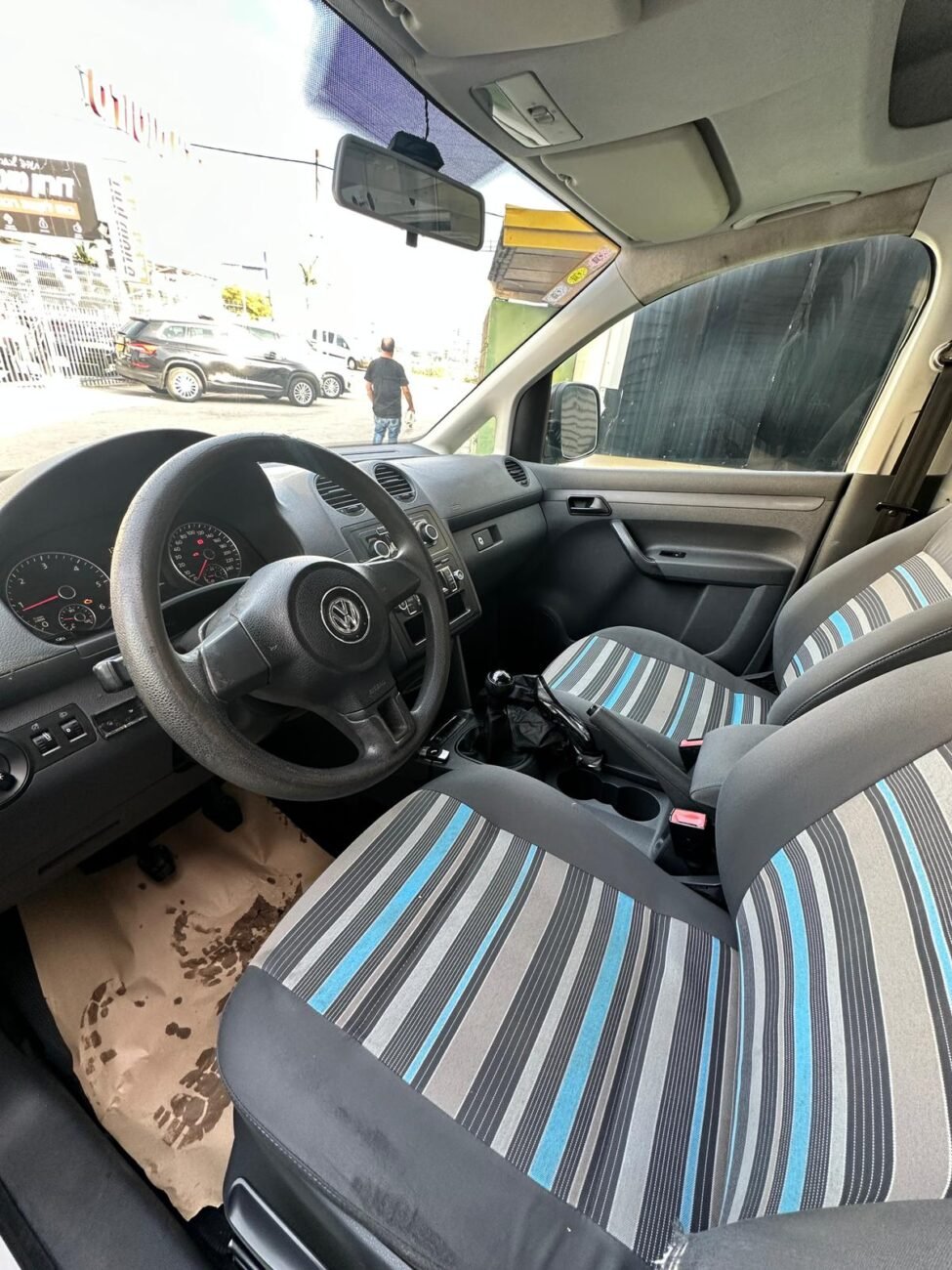 פולקסווגן קאדי 2011