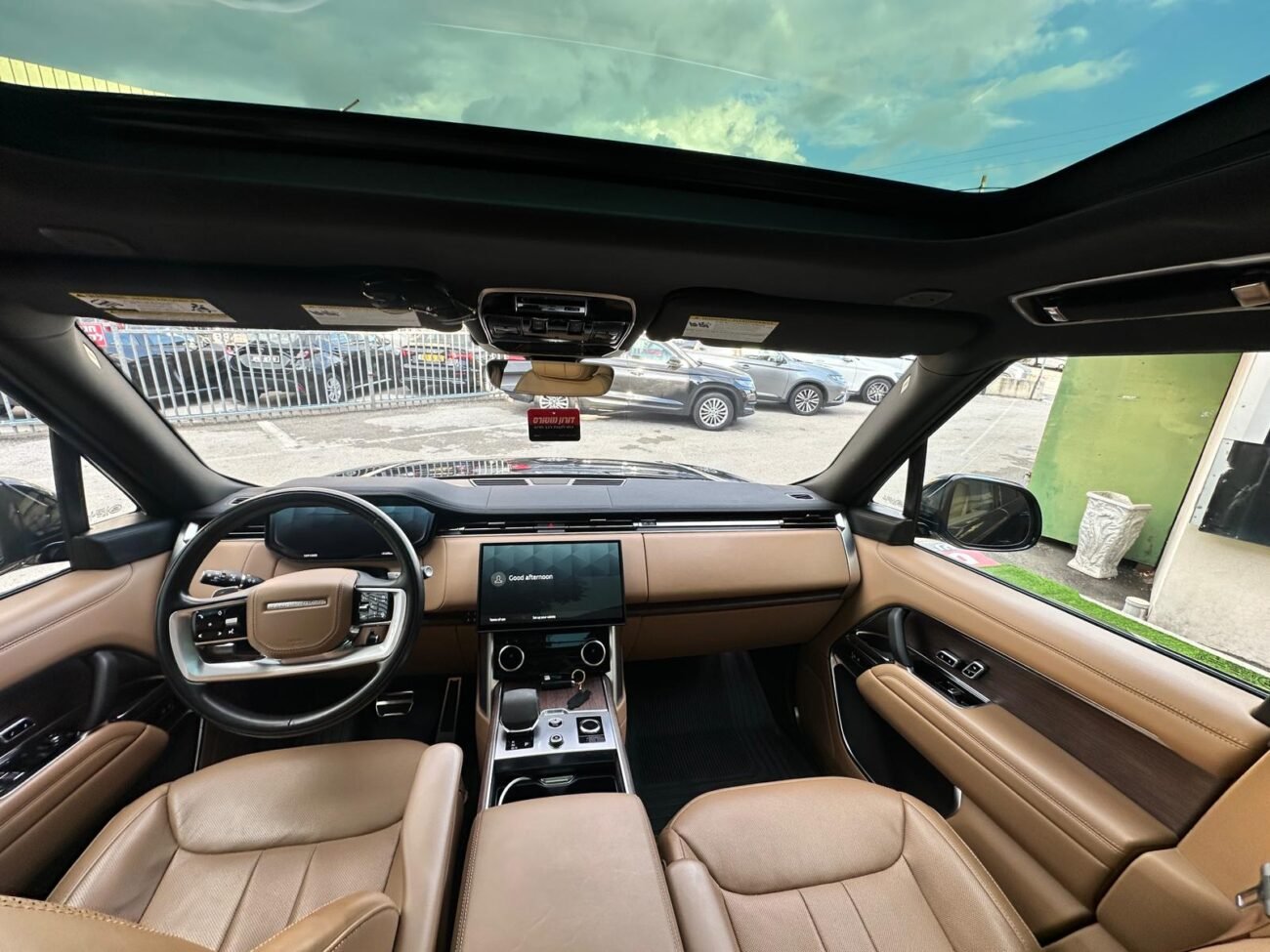 לנד רובר ווג P400SE 2023