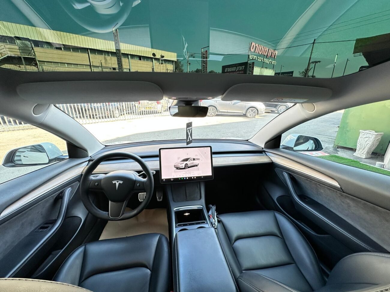 טסלה לונג ריאנג' 2022