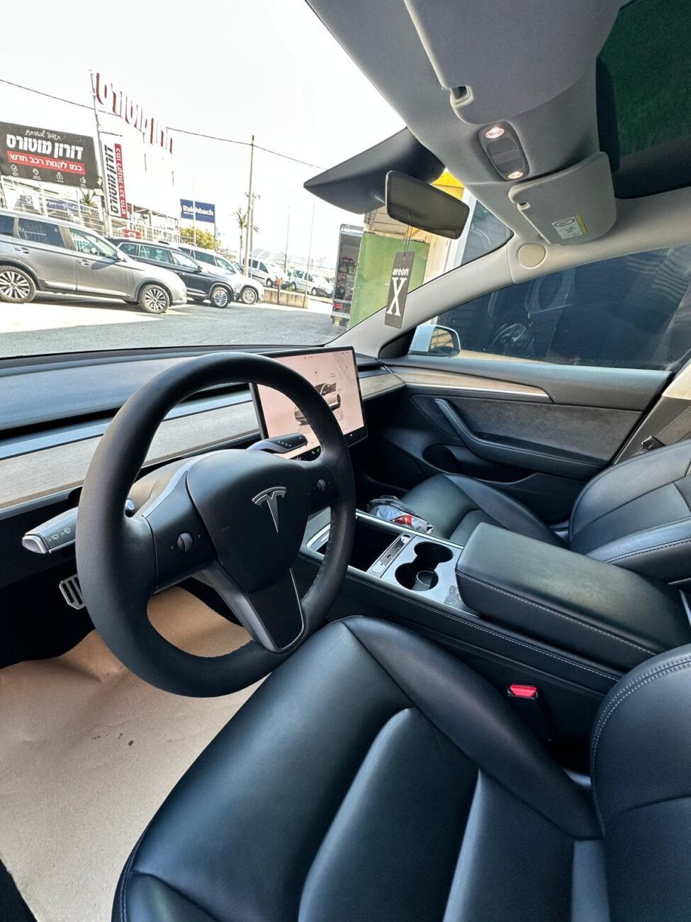 טסלה לונג ריאנג' 2022