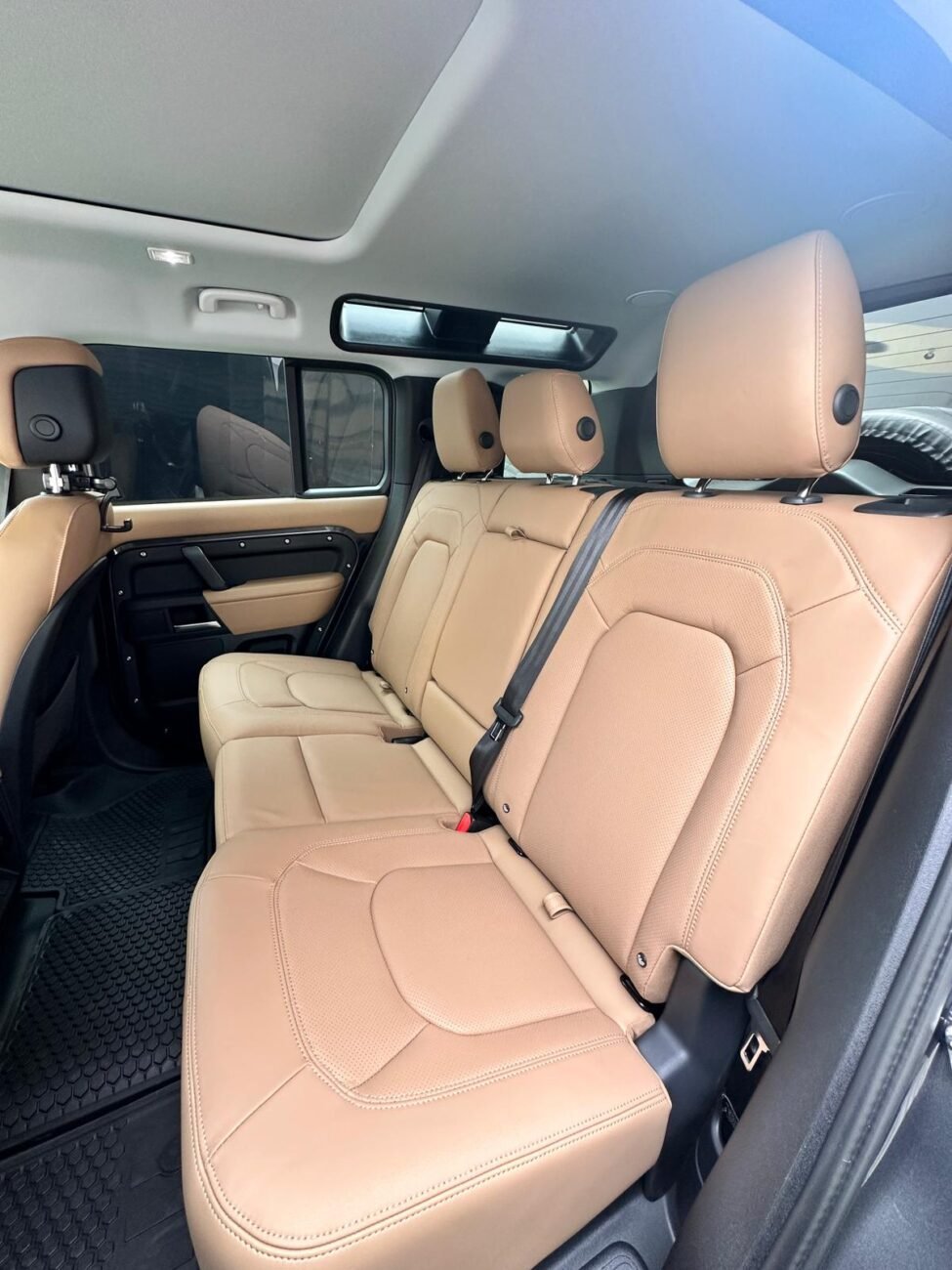 לנד רובר דיפנדר 2026