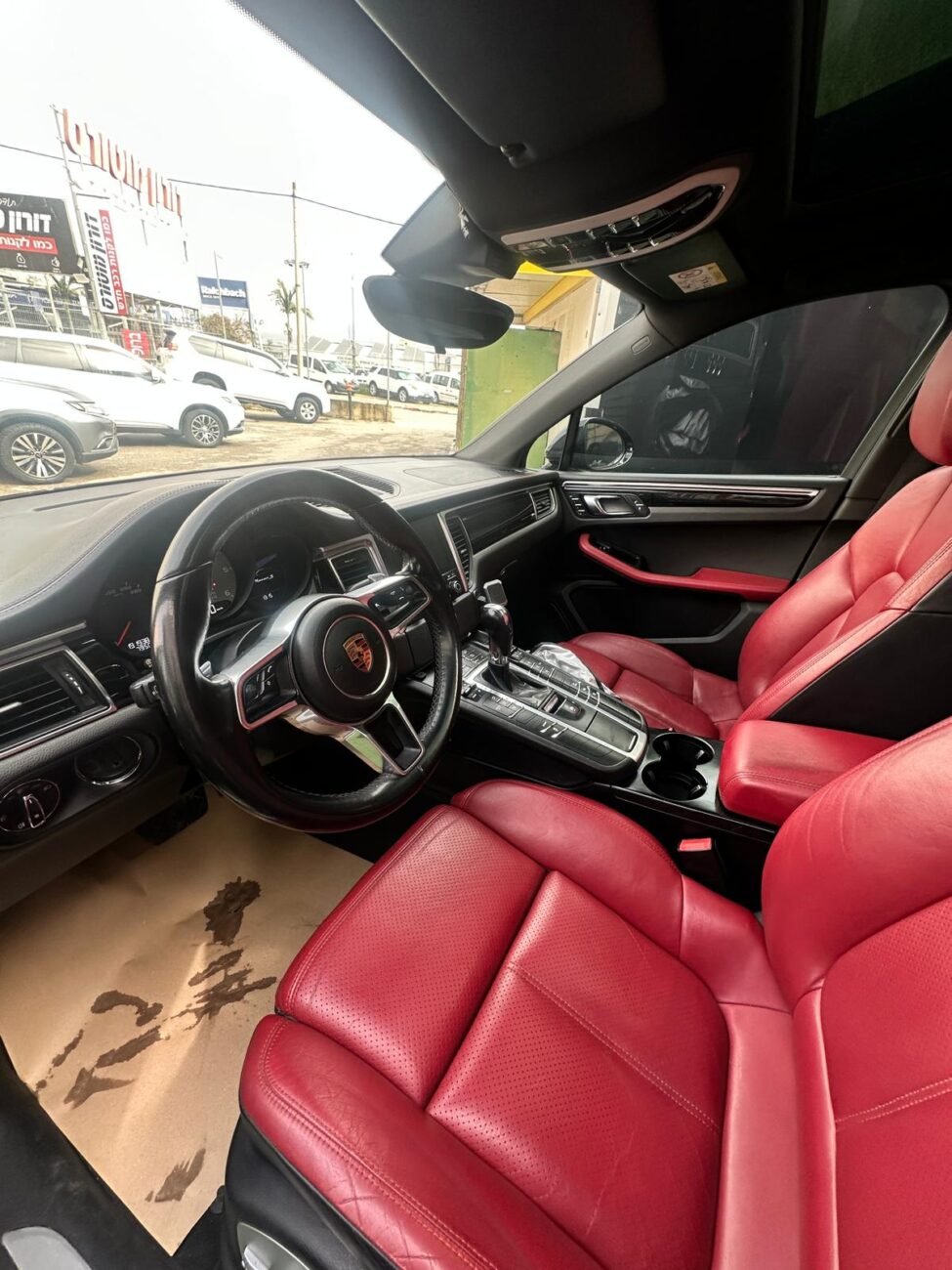 פורשה מקאן 2017