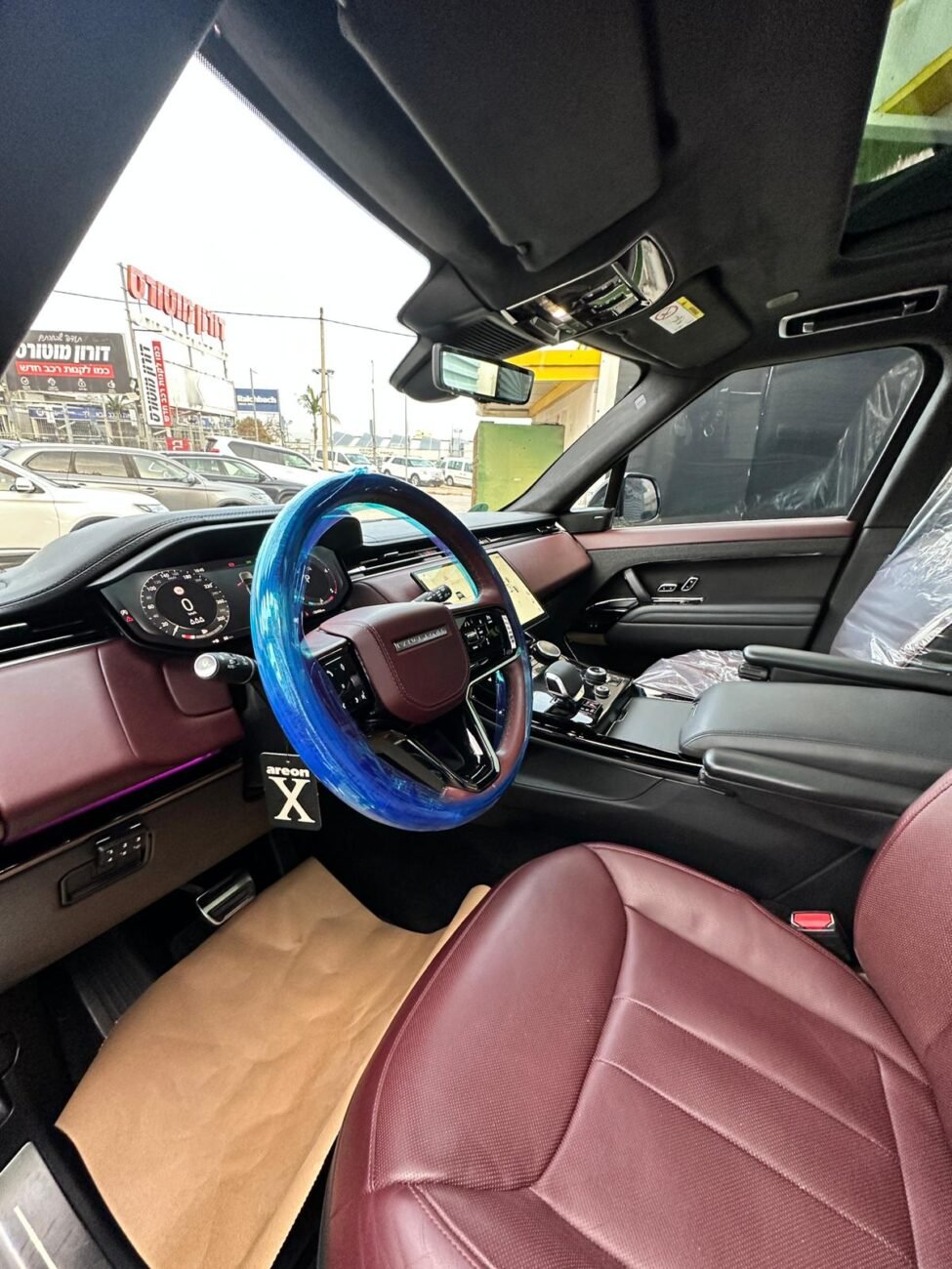 לנד רובר ספורט 2023