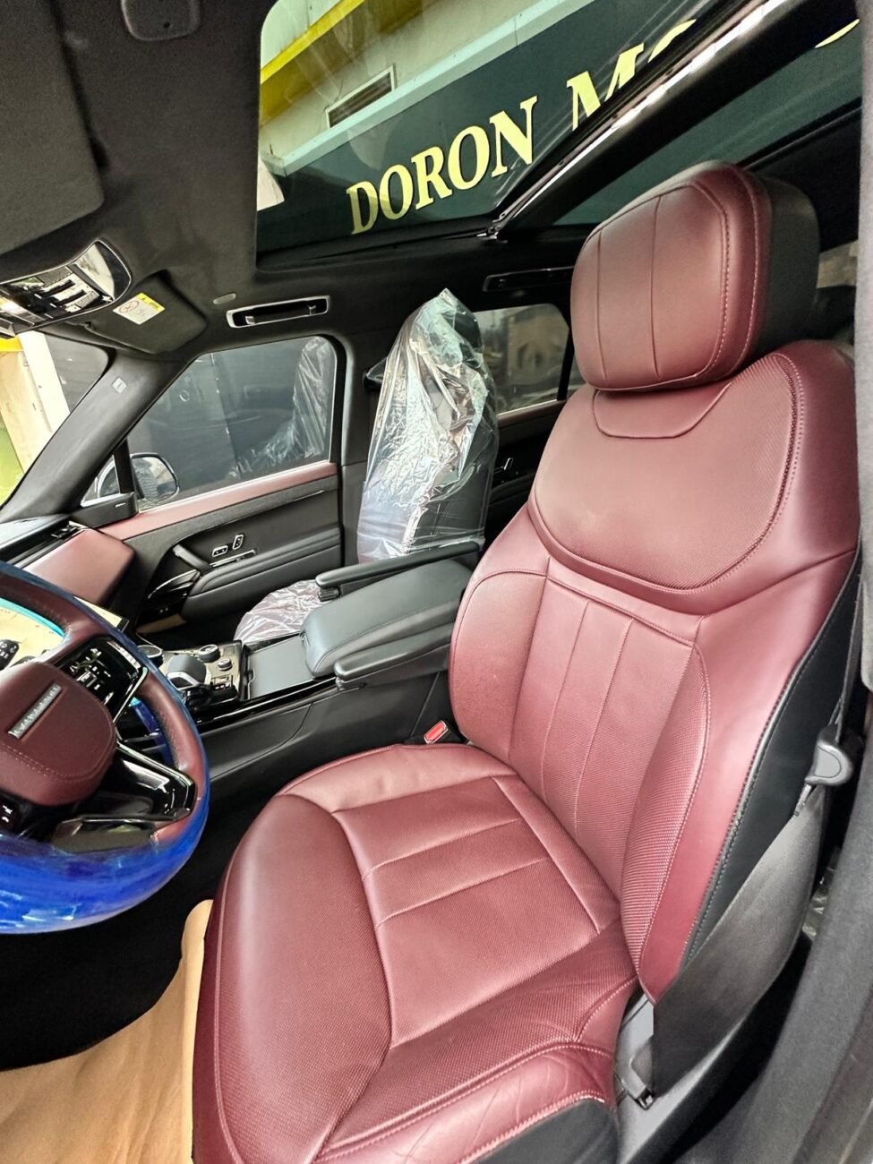 לנד רובר ספורט 2023