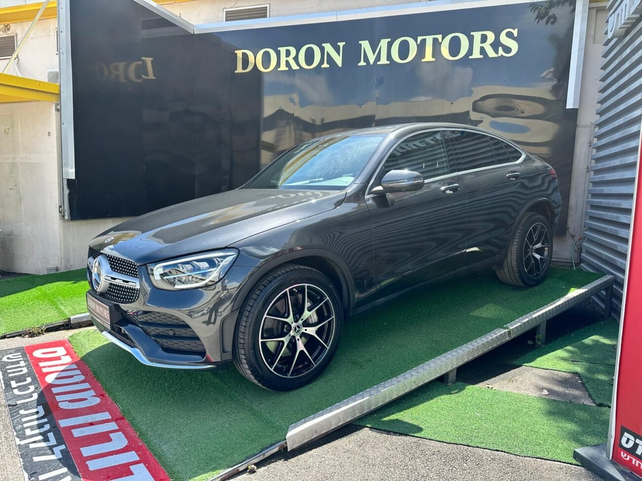 מרצדס GLC300E 2024