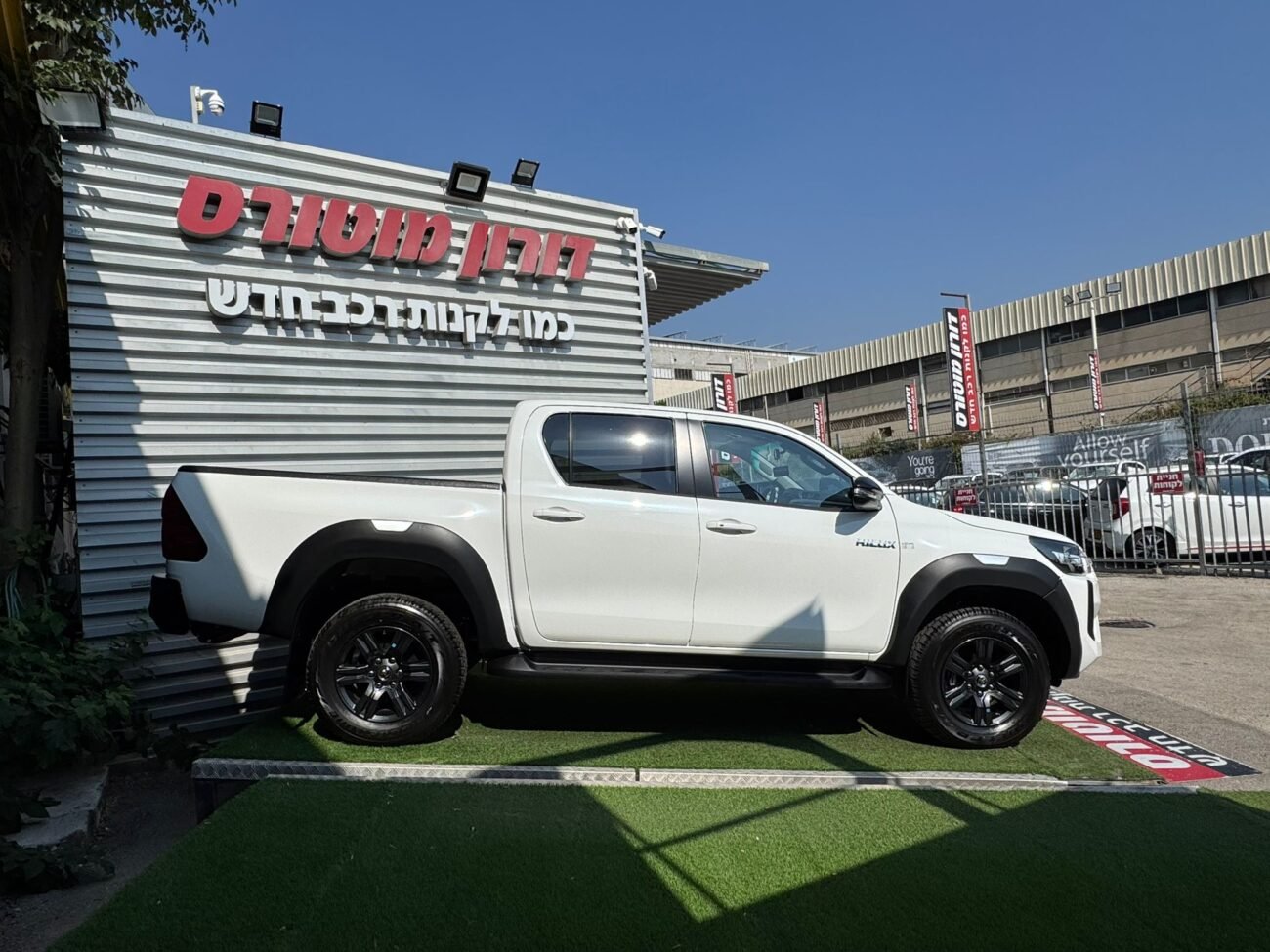 טויוטה היילקס 4X4 2026