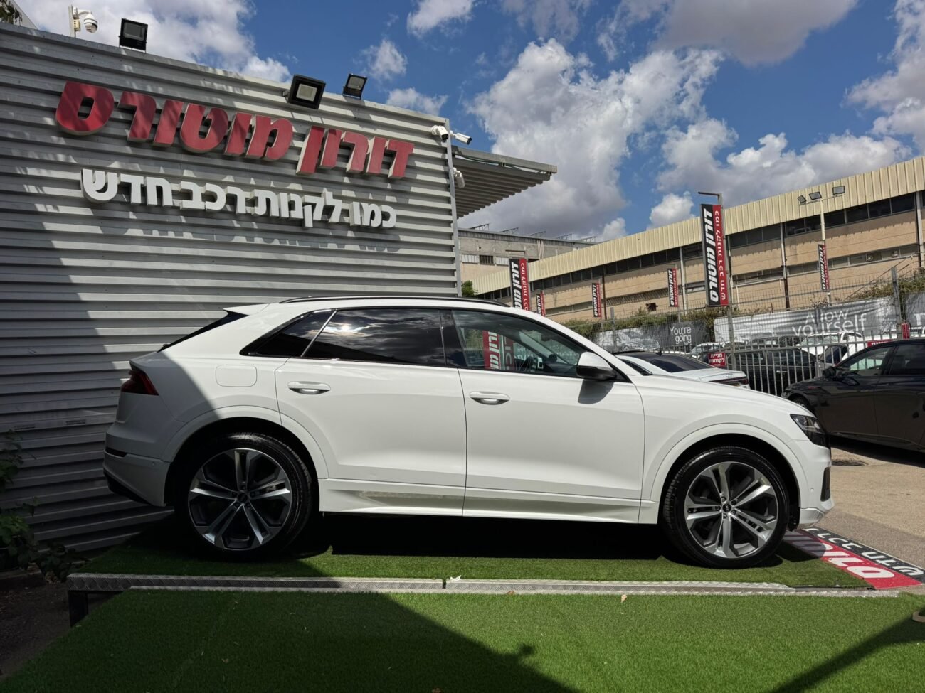 אאודי Q-8 COMFORT LUXURY 2021
