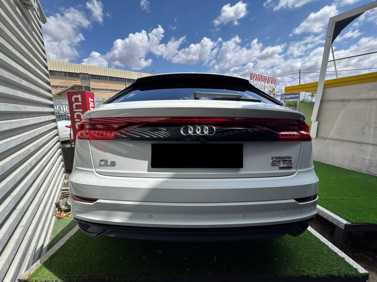 אאודי Q-8 COMFORT LUXURY 2021