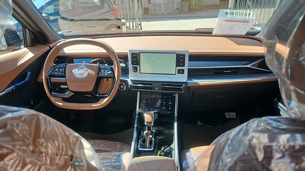 KGM טורס LUXUEY 2025