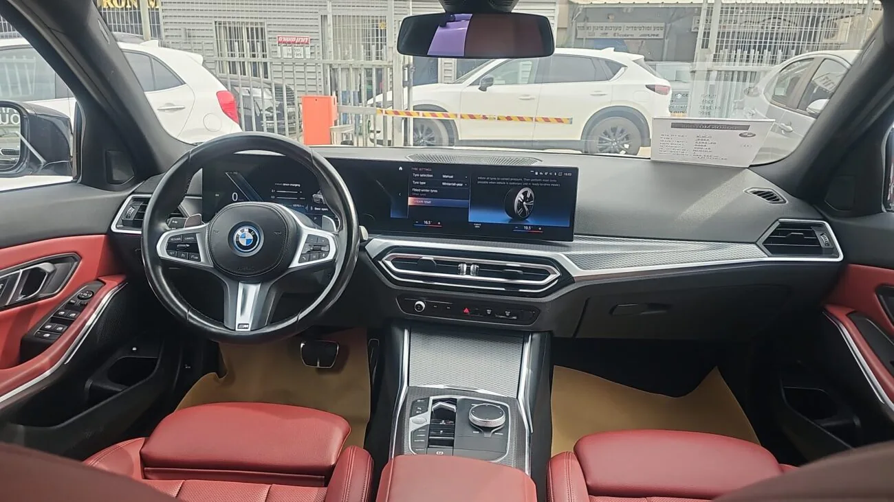ב.מ.וו סדרה 3 M SPORT 2023