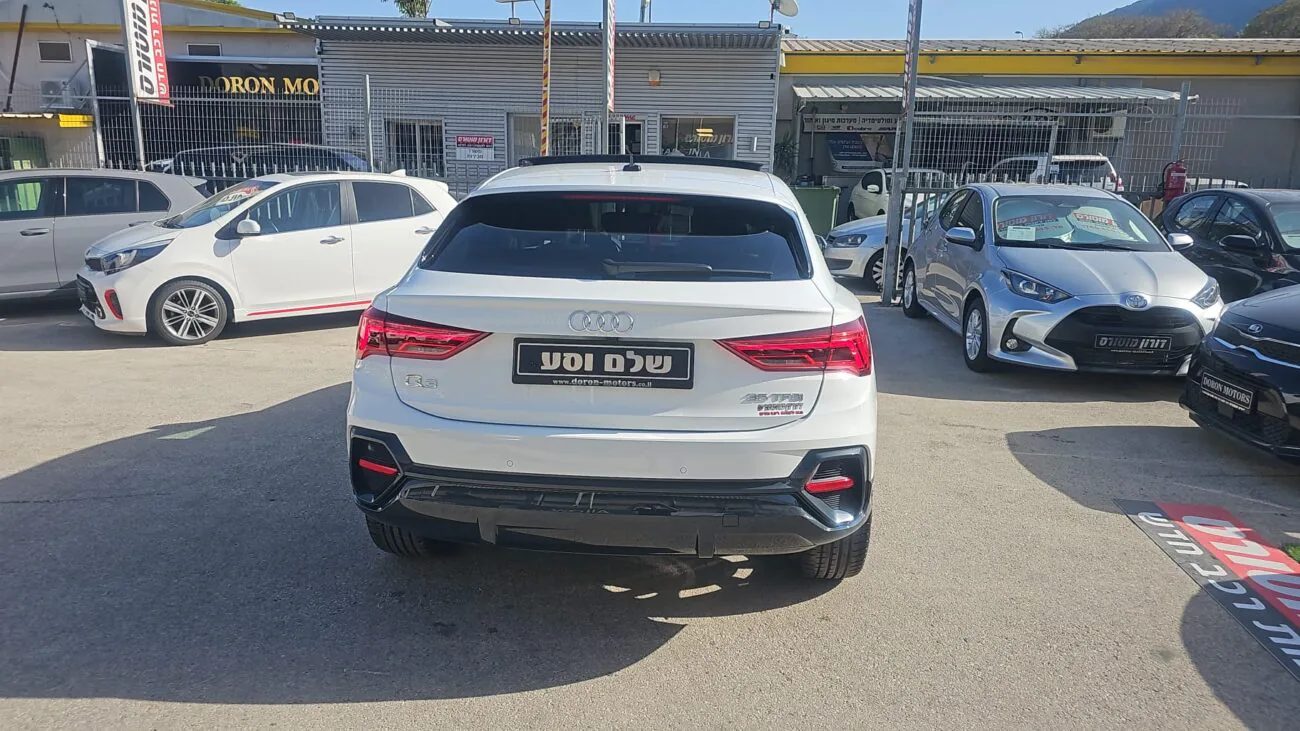 אאודי Q-3 COMFORT SPORTBACK 2025