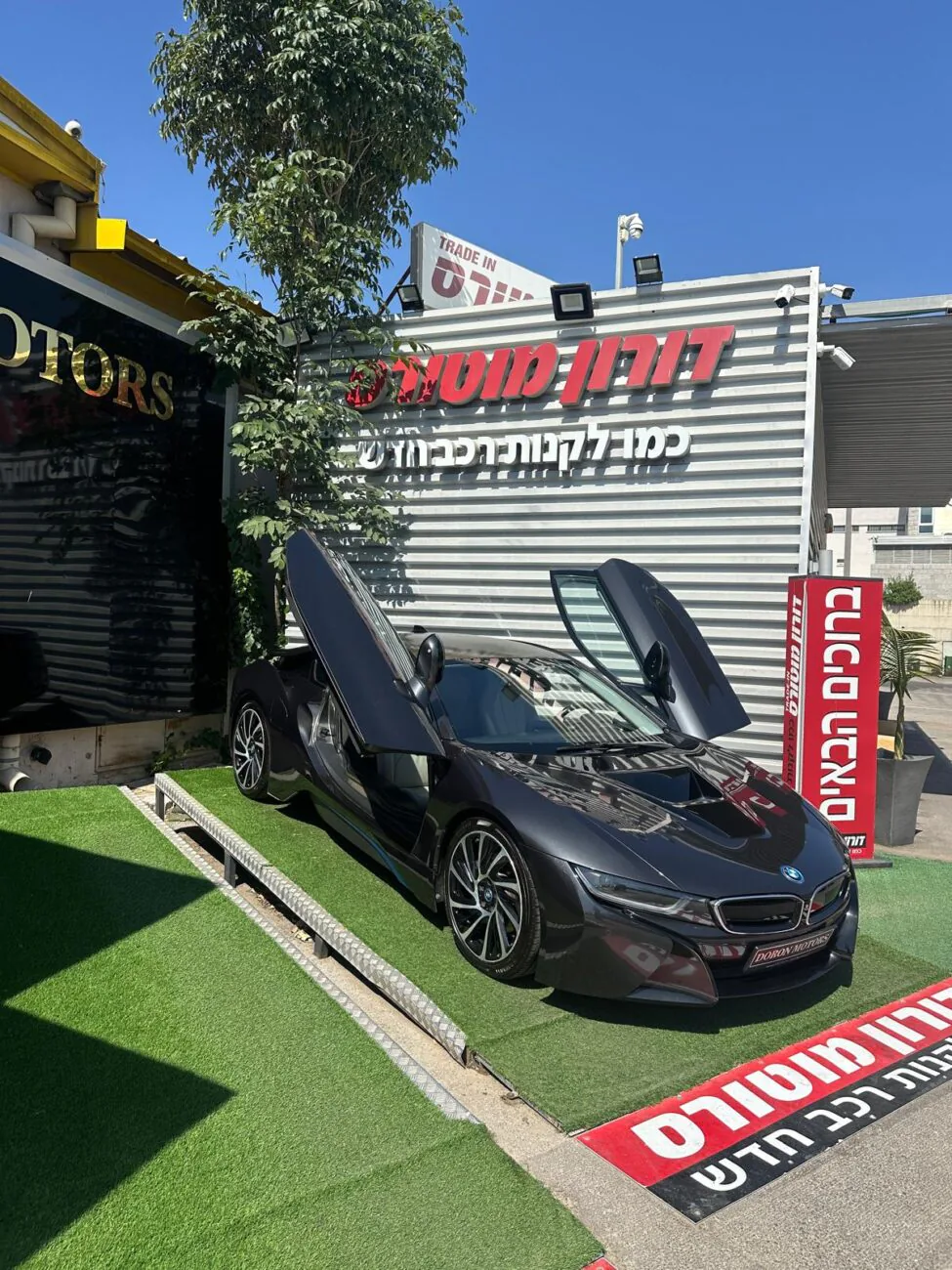 ב.מ.וו i8 SPORT 2016