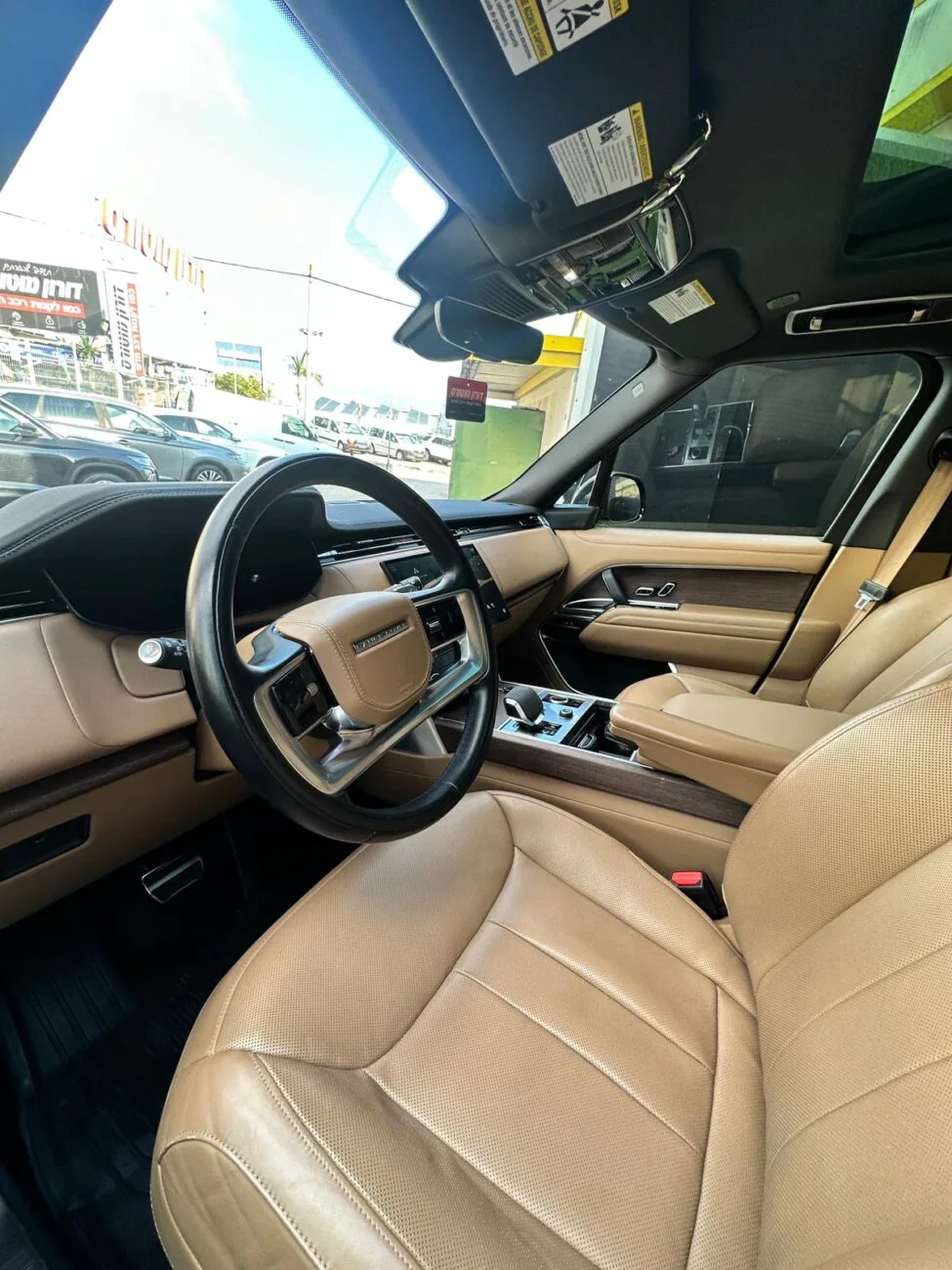 לנד רובר ווג P400SE 2023